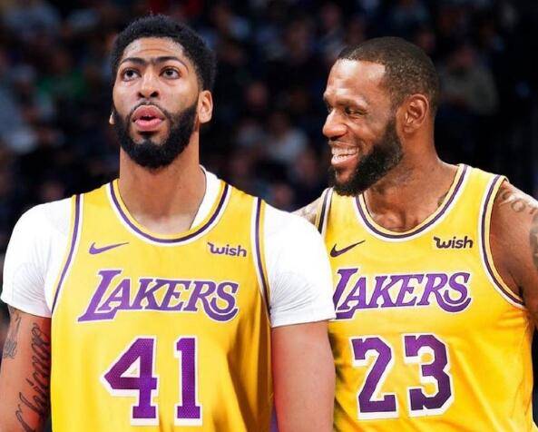 nba盘口-15,鹈鹕双塔发威击溃快船防线  